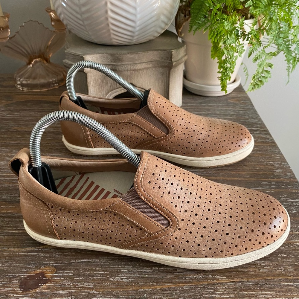 Taos Court Loafers Slip On Shoes
perforated Womens 7.5 Caramel Tan Brown - Picture 4 of 11